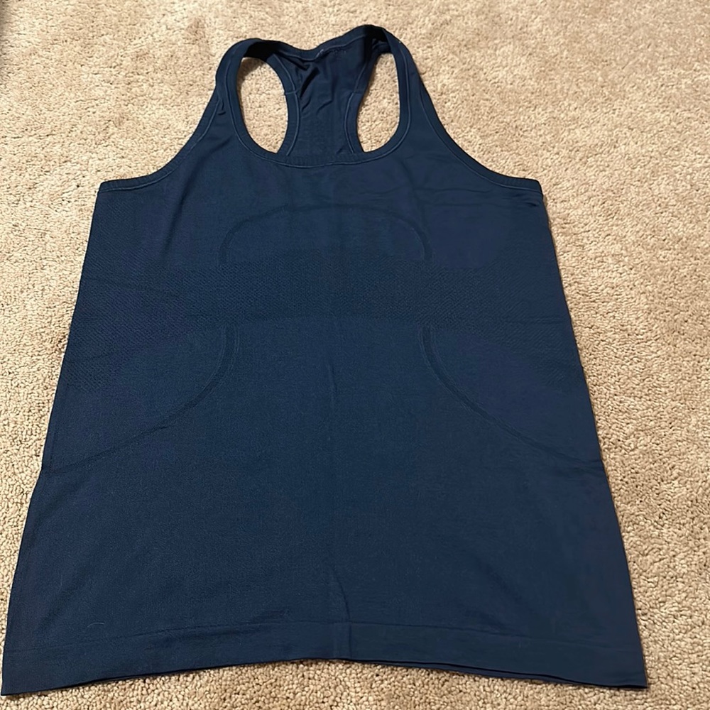 Womens lululemon tank top